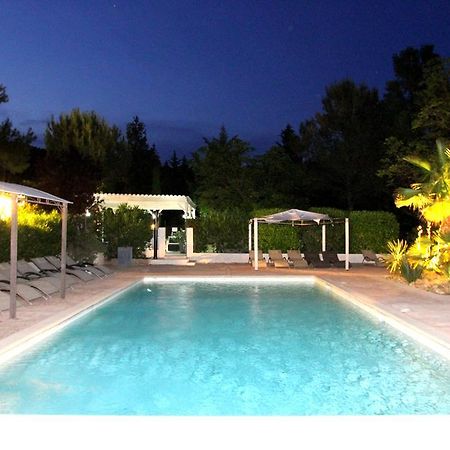 Auberge Des Pins Туретс Екстериор снимка