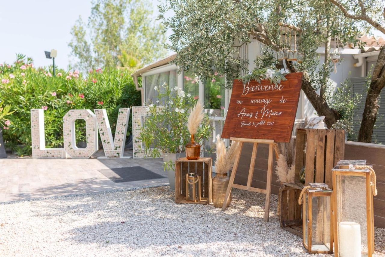 Auberge Des Pins Туретс Екстериор снимка