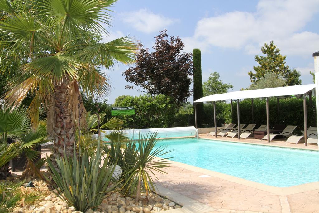 Auberge Des Pins Туретс Екстериор снимка