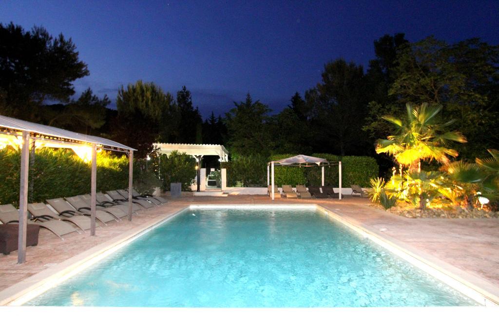 Auberge Des Pins Туретс Екстериор снимка
