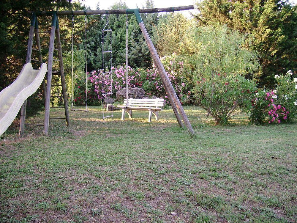 Auberge Des Pins Туретс Екстериор снимка