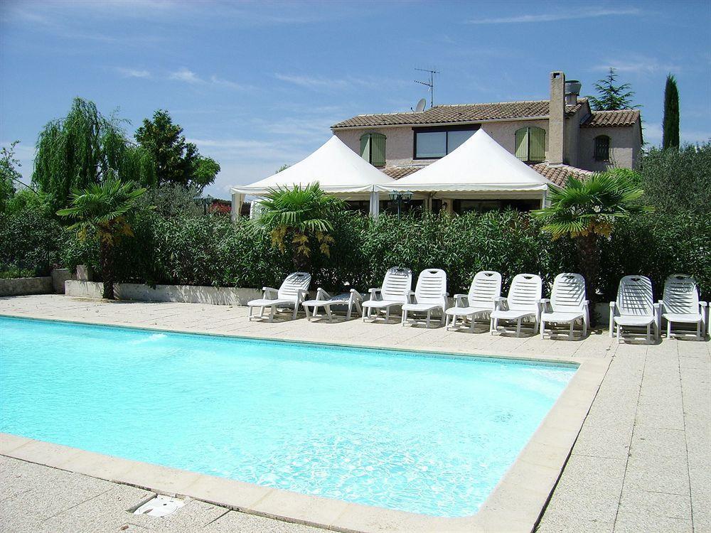 Auberge Des Pins Туретс Екстериор снимка