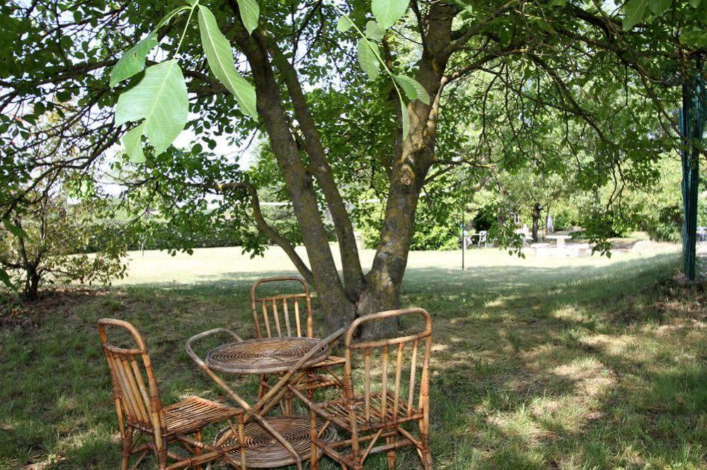 Auberge Des Pins Туретс Екстериор снимка