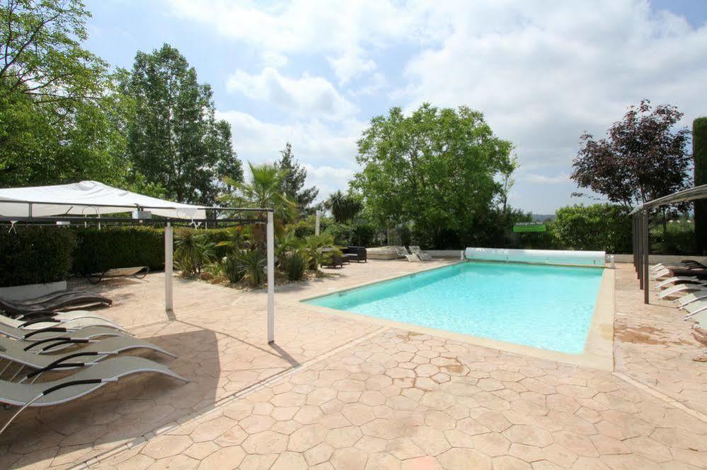 Auberge Des Pins Туретс Екстериор снимка