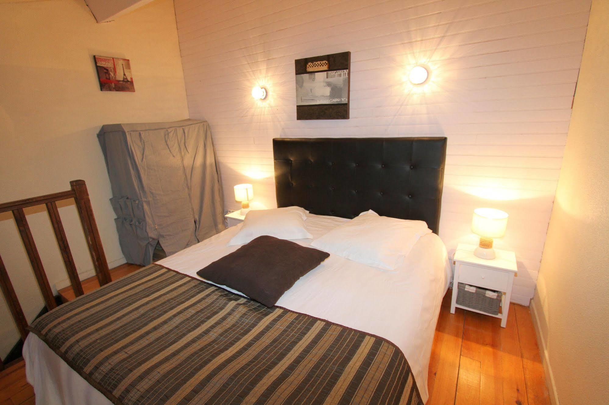 Auberge Des Pins Туретс Екстериор снимка
