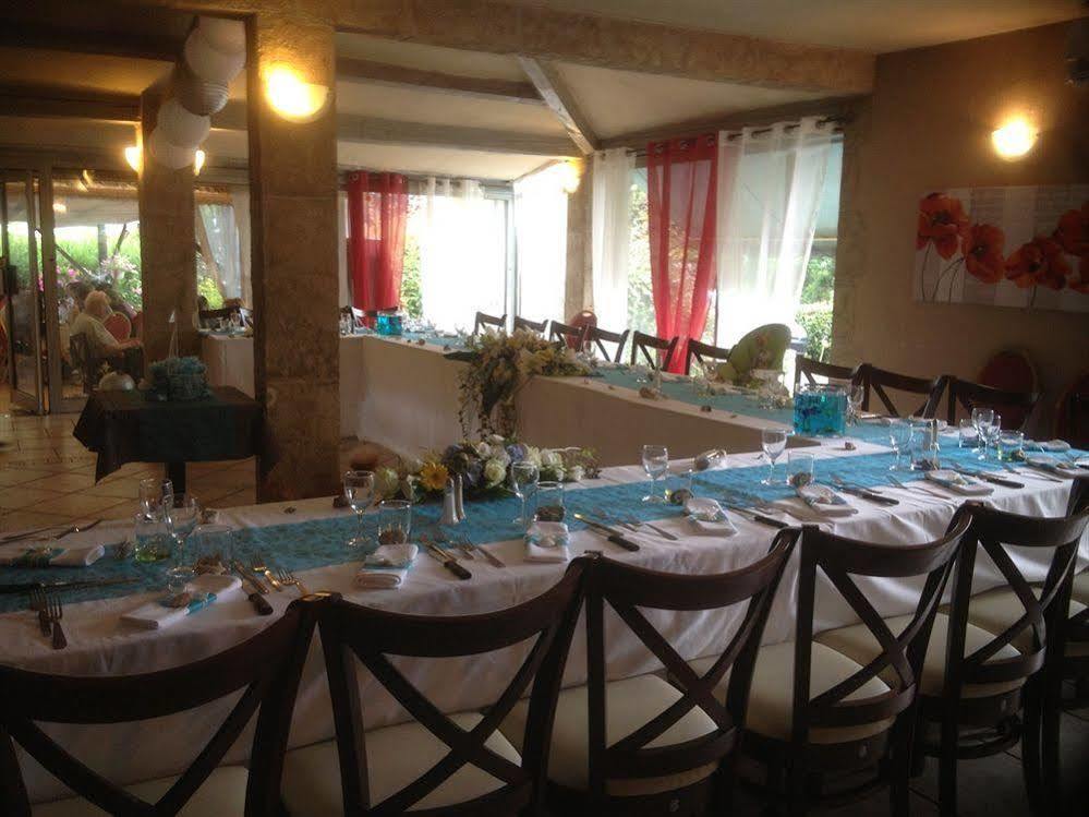 Auberge Des Pins Туретс Екстериор снимка